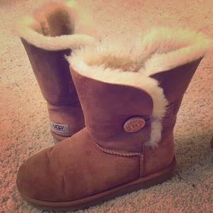 UGG Button Boot, Size 7
